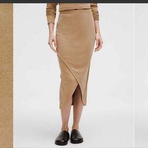 Pristine Lululemon Drapey Softstreme Column Midi Skirt Filbert Tan Size XL